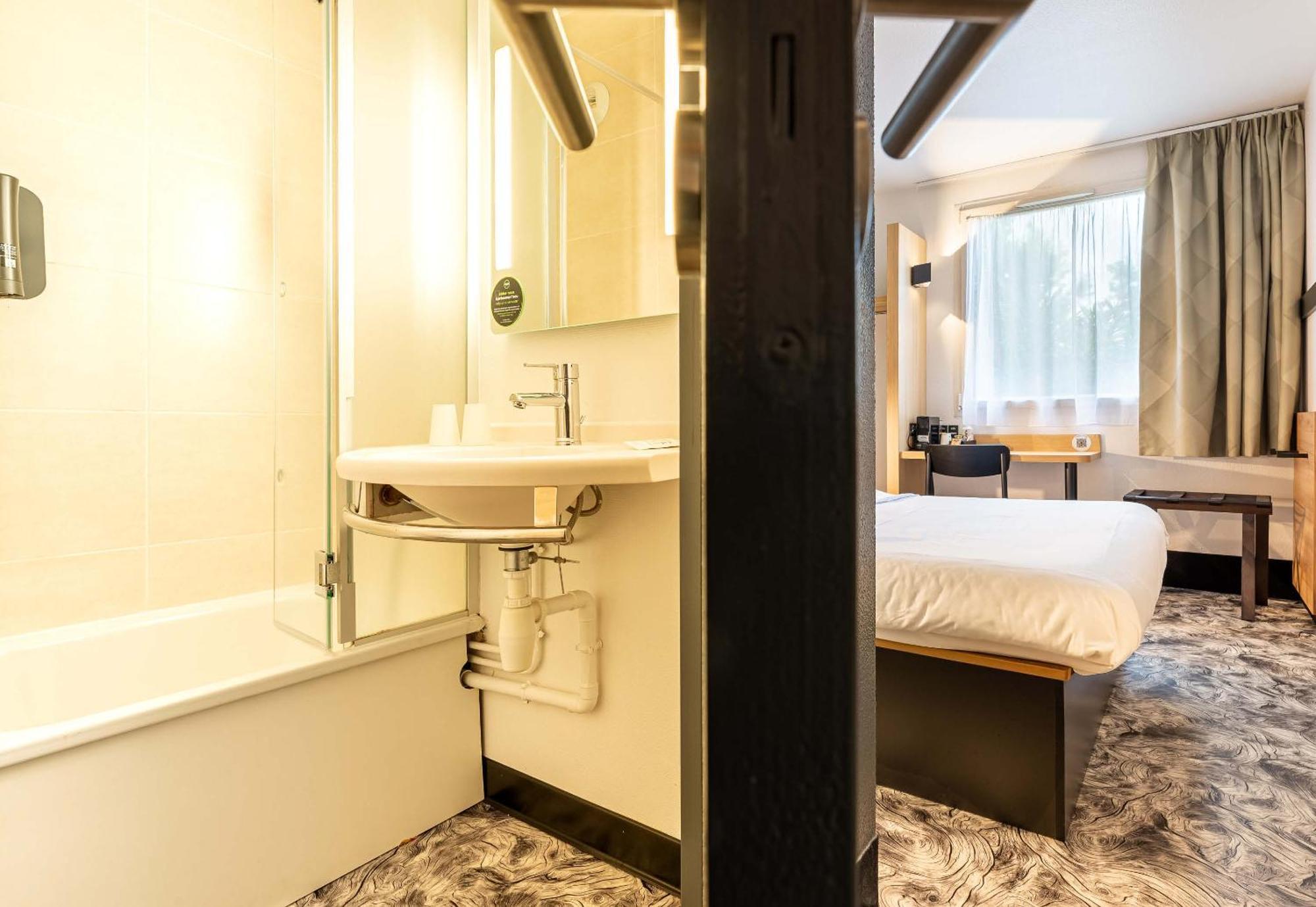 B&B Hotel Nantes Atlantis Le Zenith サン・テルブラン エクステリア 写真